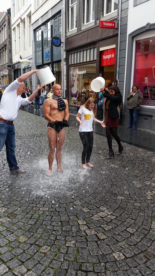 Ice bucket challenge