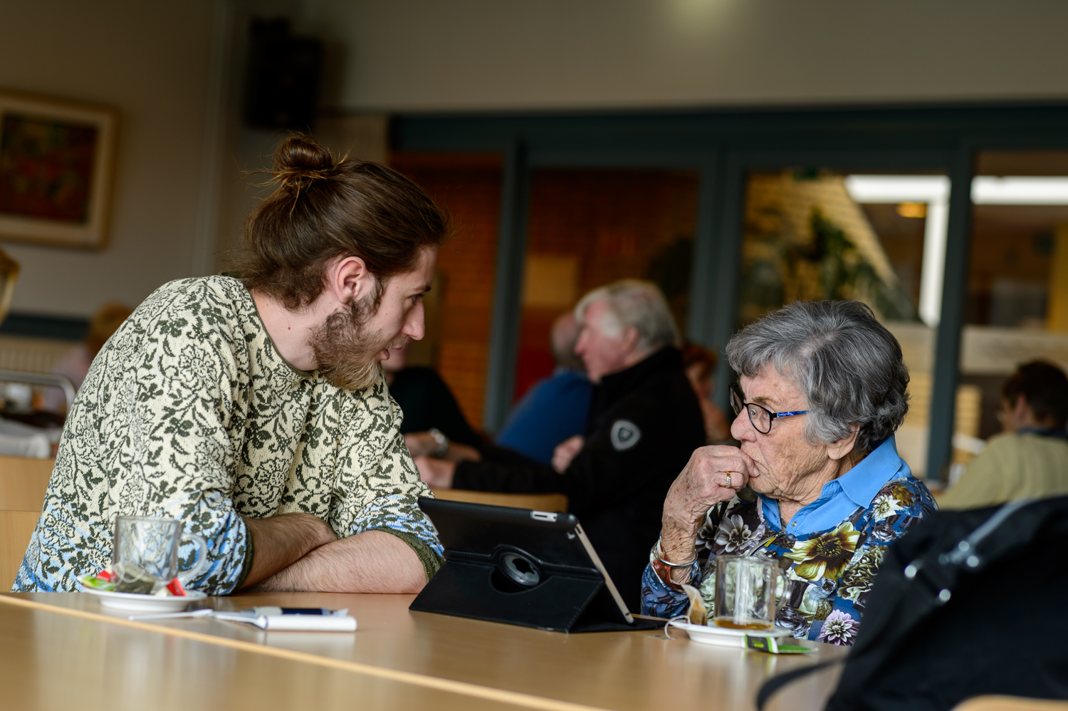 Students demystify computers for seniors