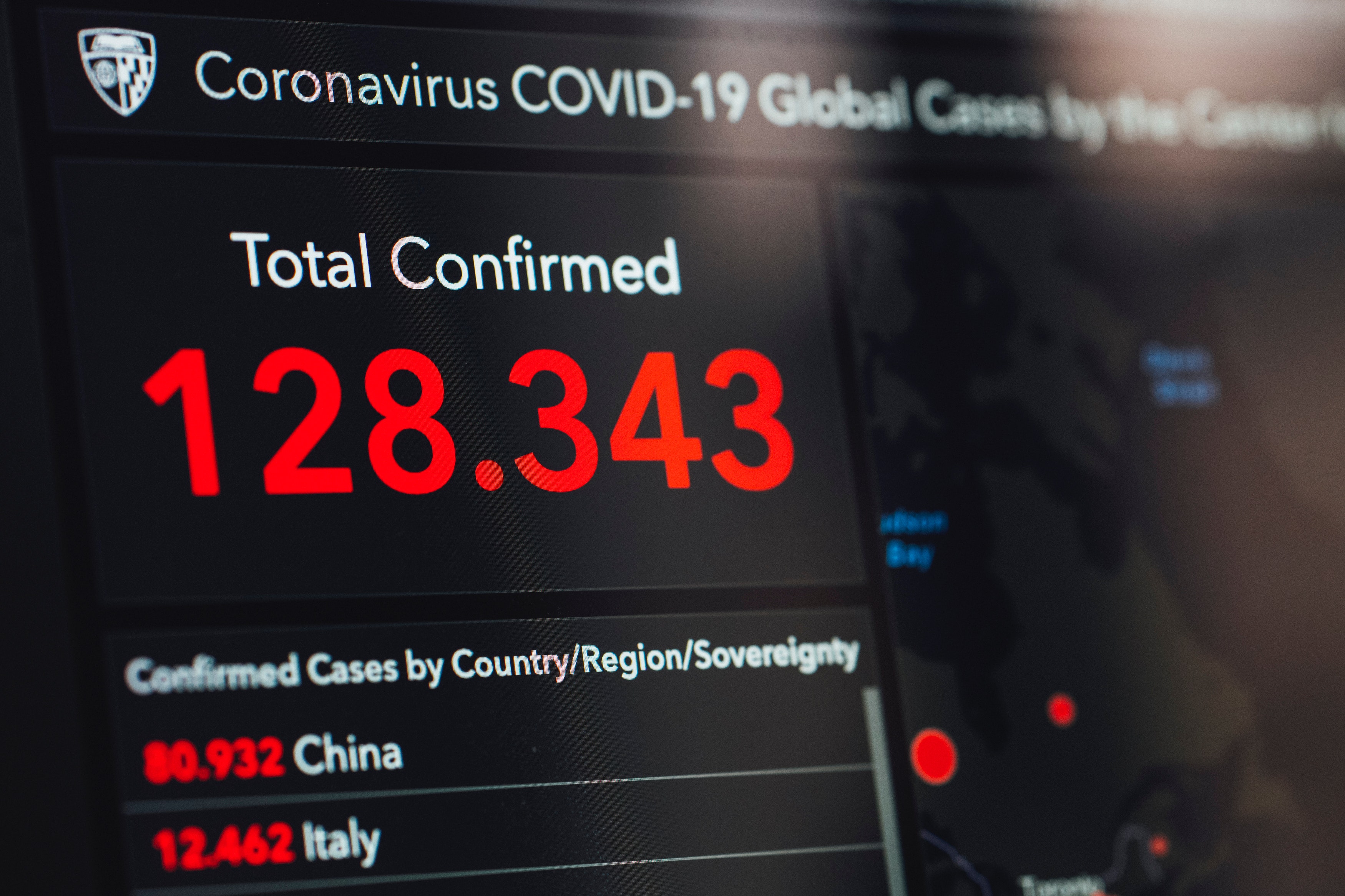 coronavirus-statistics-on-screen