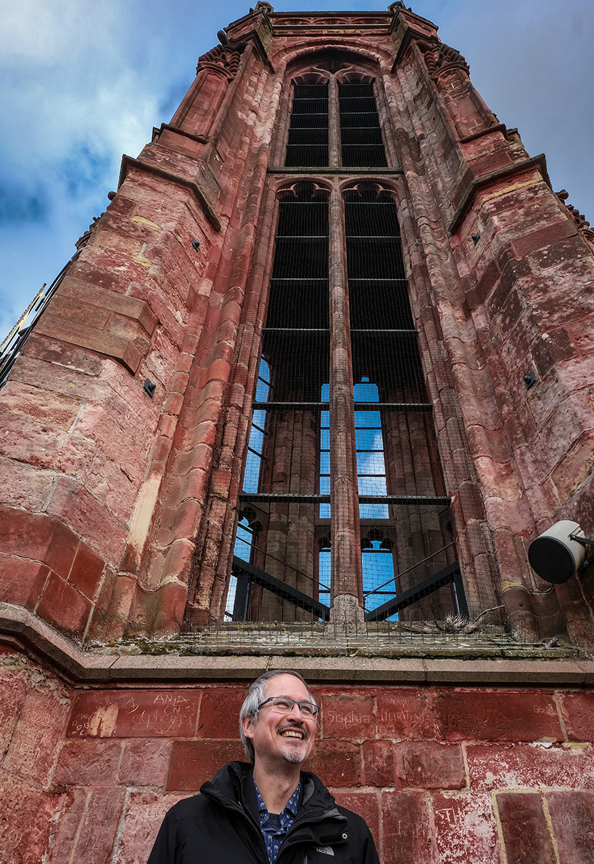 Ralf Peeter in front of St. Jan's church