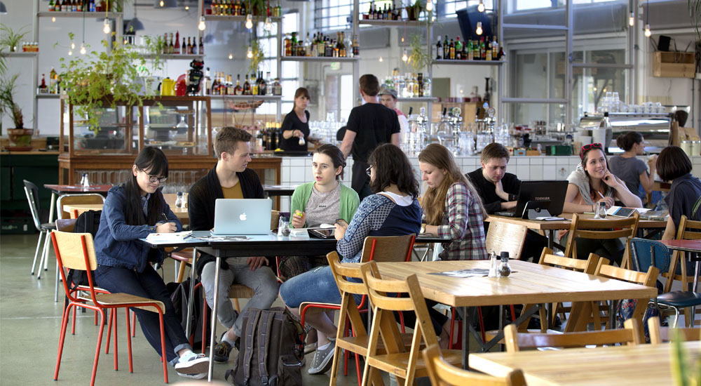 Students studying in the Brandweerkantine, Maastricht