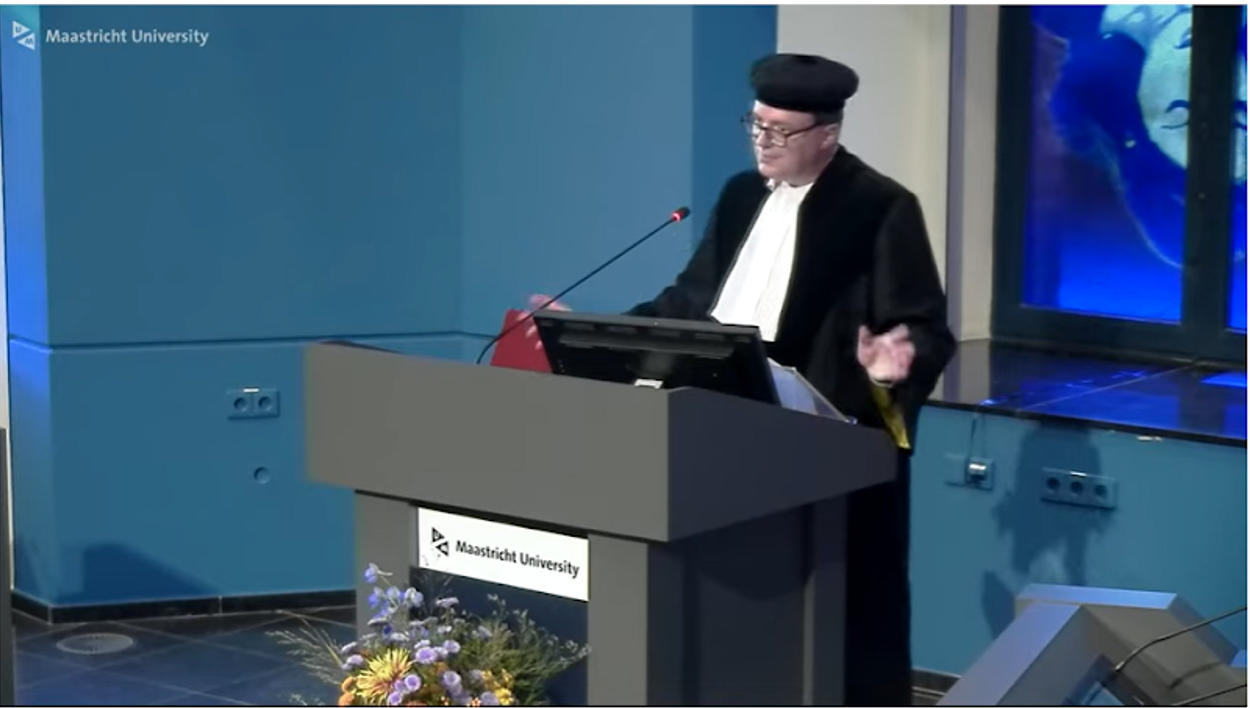 Professor is giving an inaugural lecture