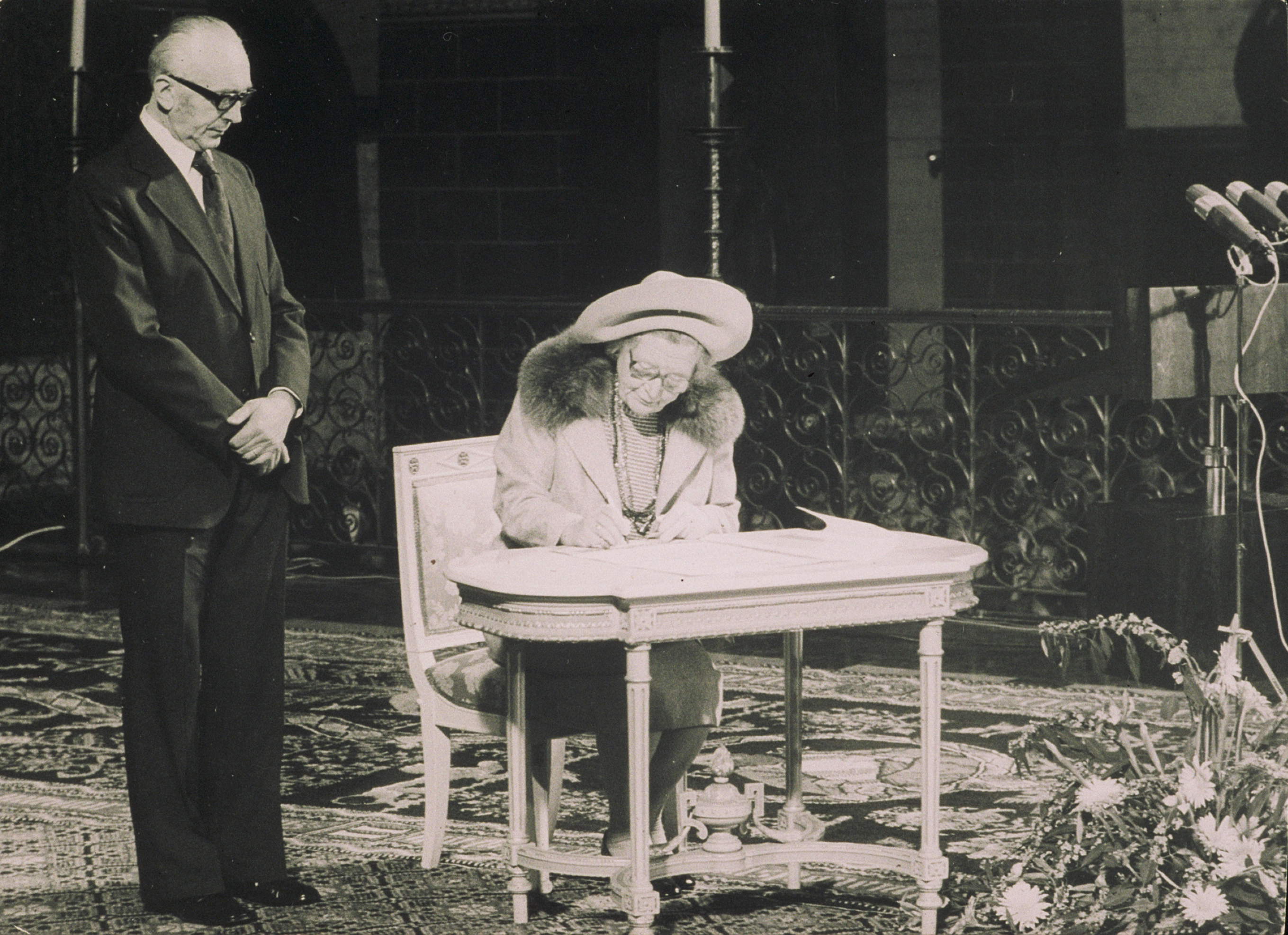 Ondertekening Koningin Juliana