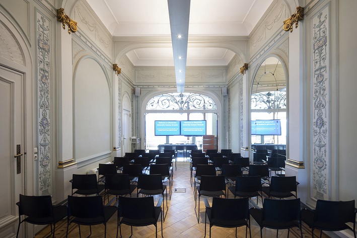 Bel-Etage Theatre Style without writing pads