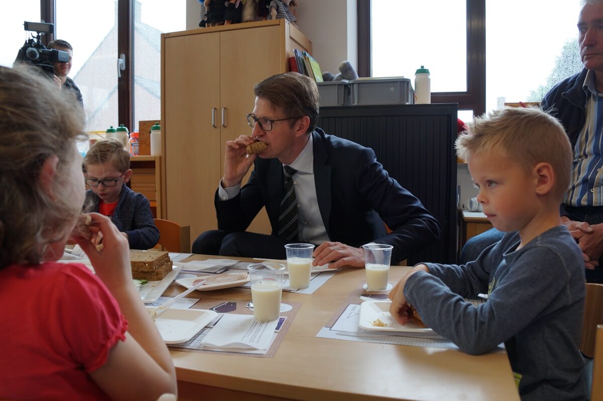 Sander Dekker visits the Healthy Elementary School of the Future