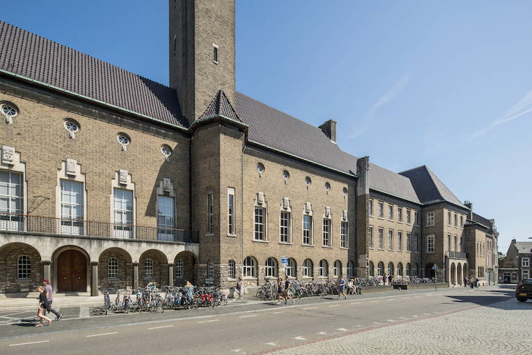 Voorkant gebouw FdR