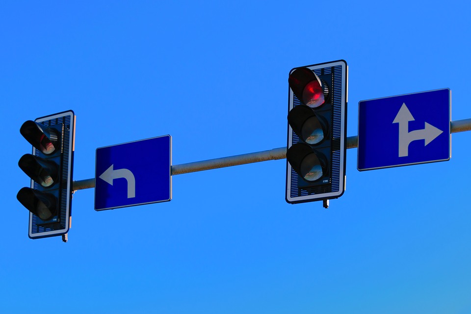 way-red-light-highway-high-beam-traffic-control