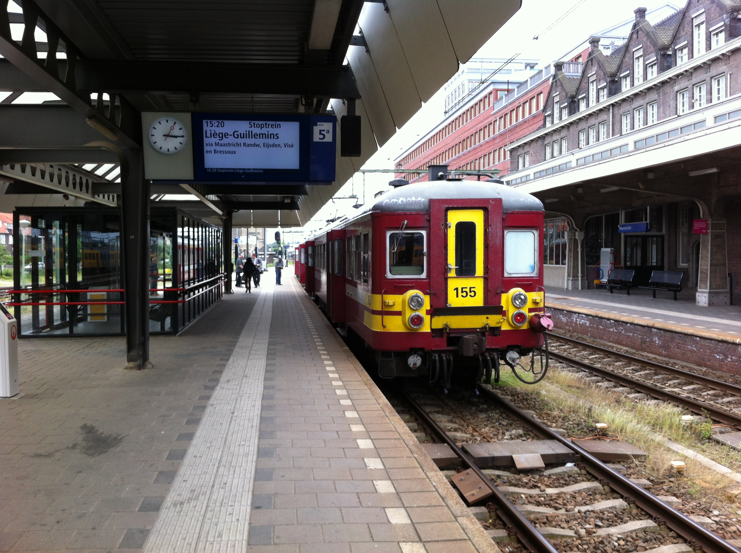 Wikimedia © Benjah - Klassiek Motorstel van de NMBS op het station van Maastricht