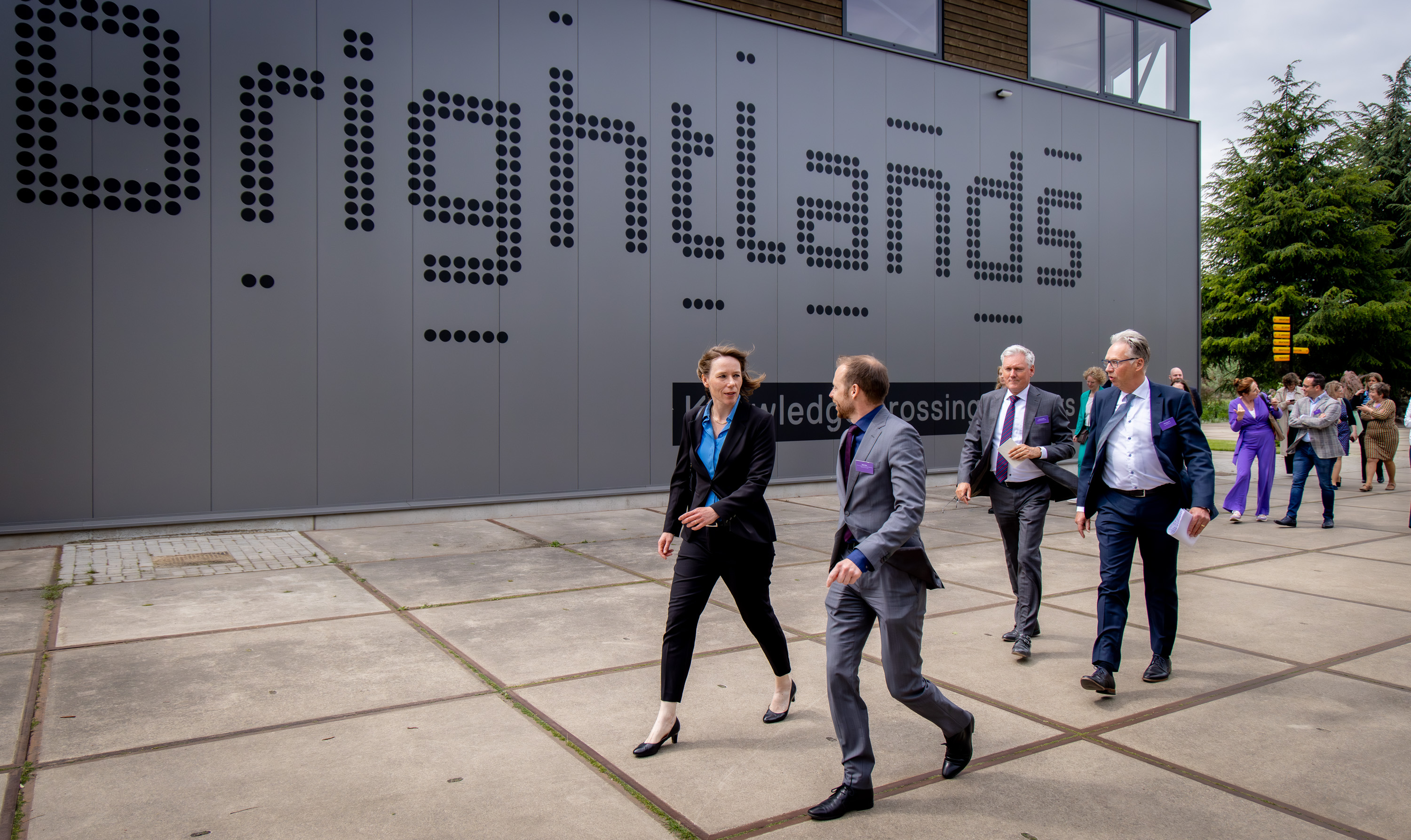 Start bouw high-tech onderzoekskas