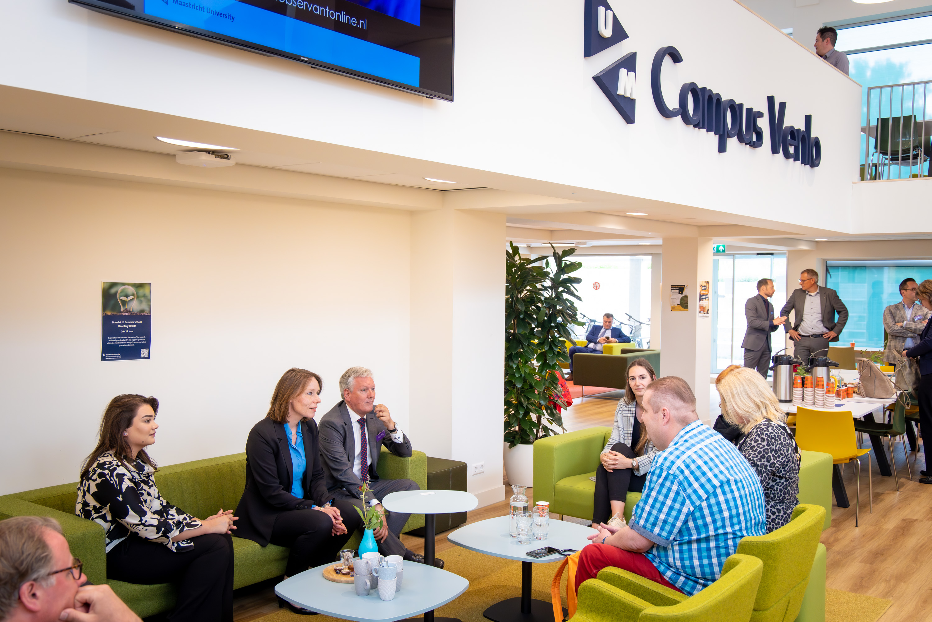 Start bouw high-tech onderzoekskas