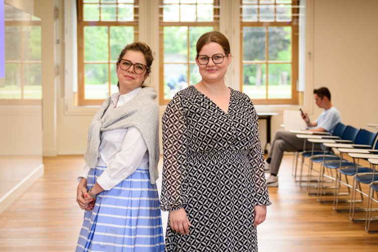 Portretfoto Claudia Hocks en Gwen Noteborn