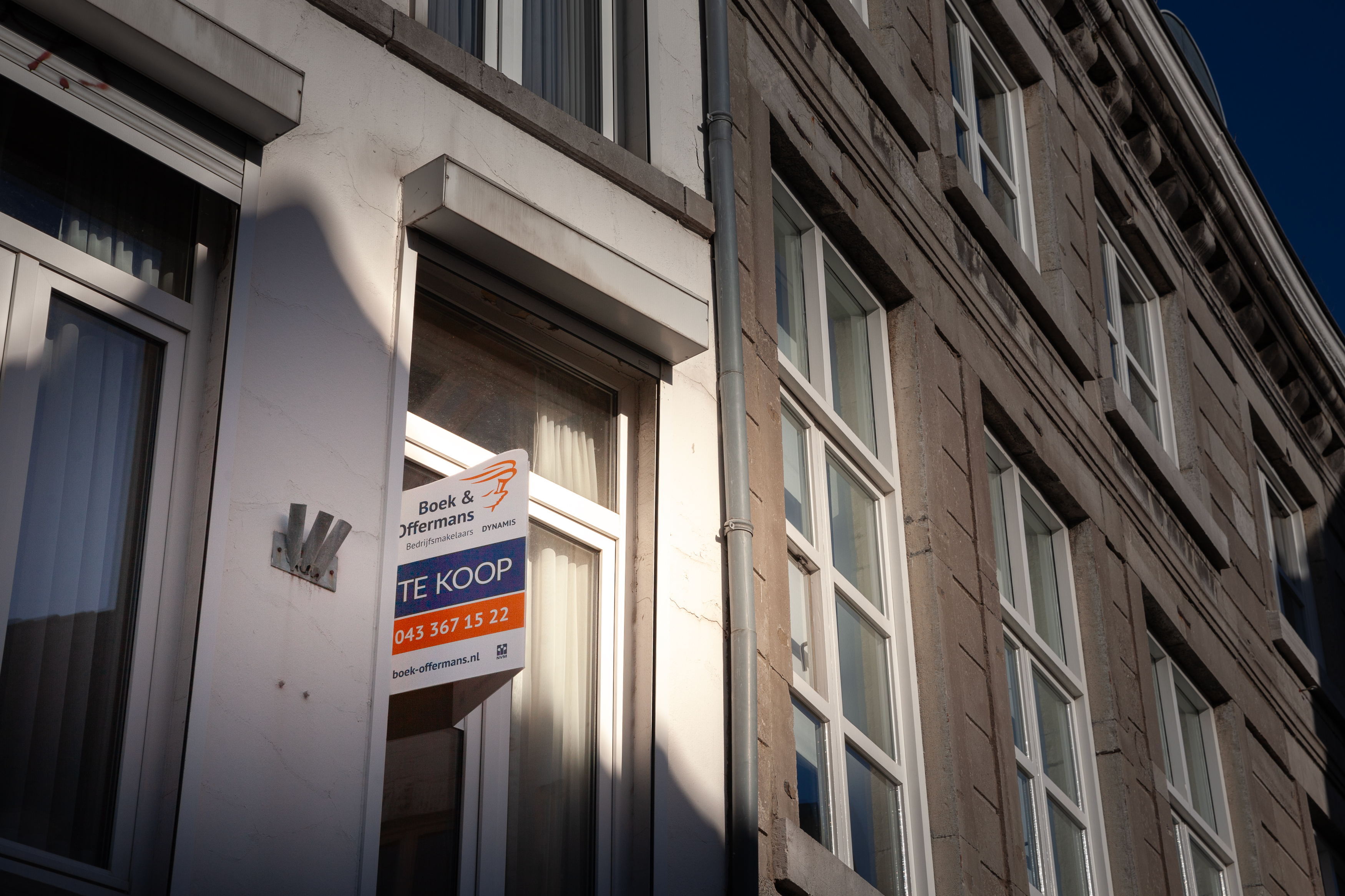 Sign on a flat for sale in Maastricht