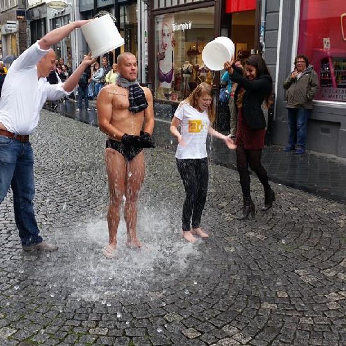 Ice bucket challenge