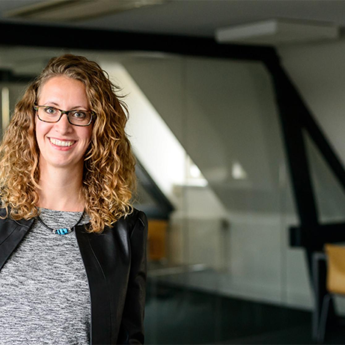 Study advisor: Iris Burks