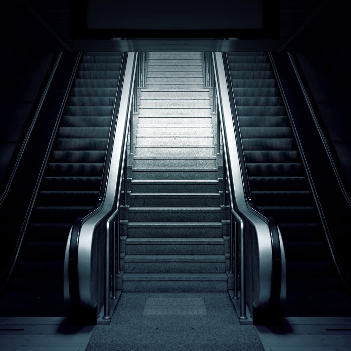 Escalator_blog on Polish rule of law_UM.jpg