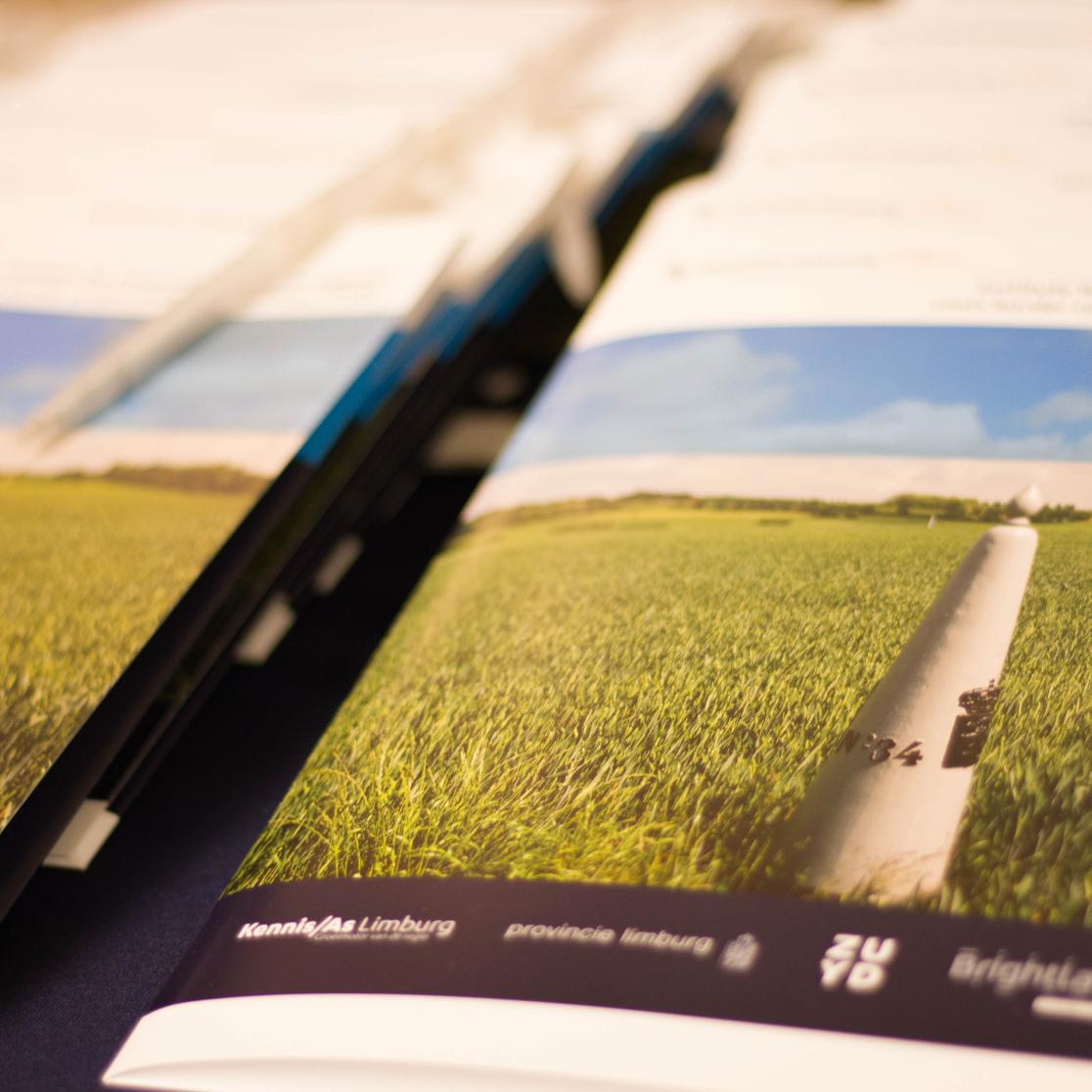 ITEM Brochures  Vera van Vliet