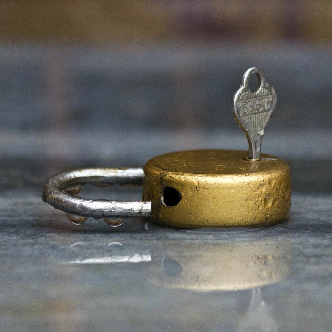 lock - slot - privacy balans