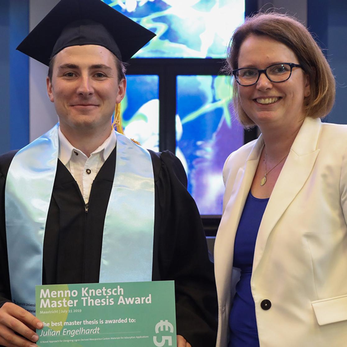 Julian Engelhardt wins the Menno Knetsch Thesis Award