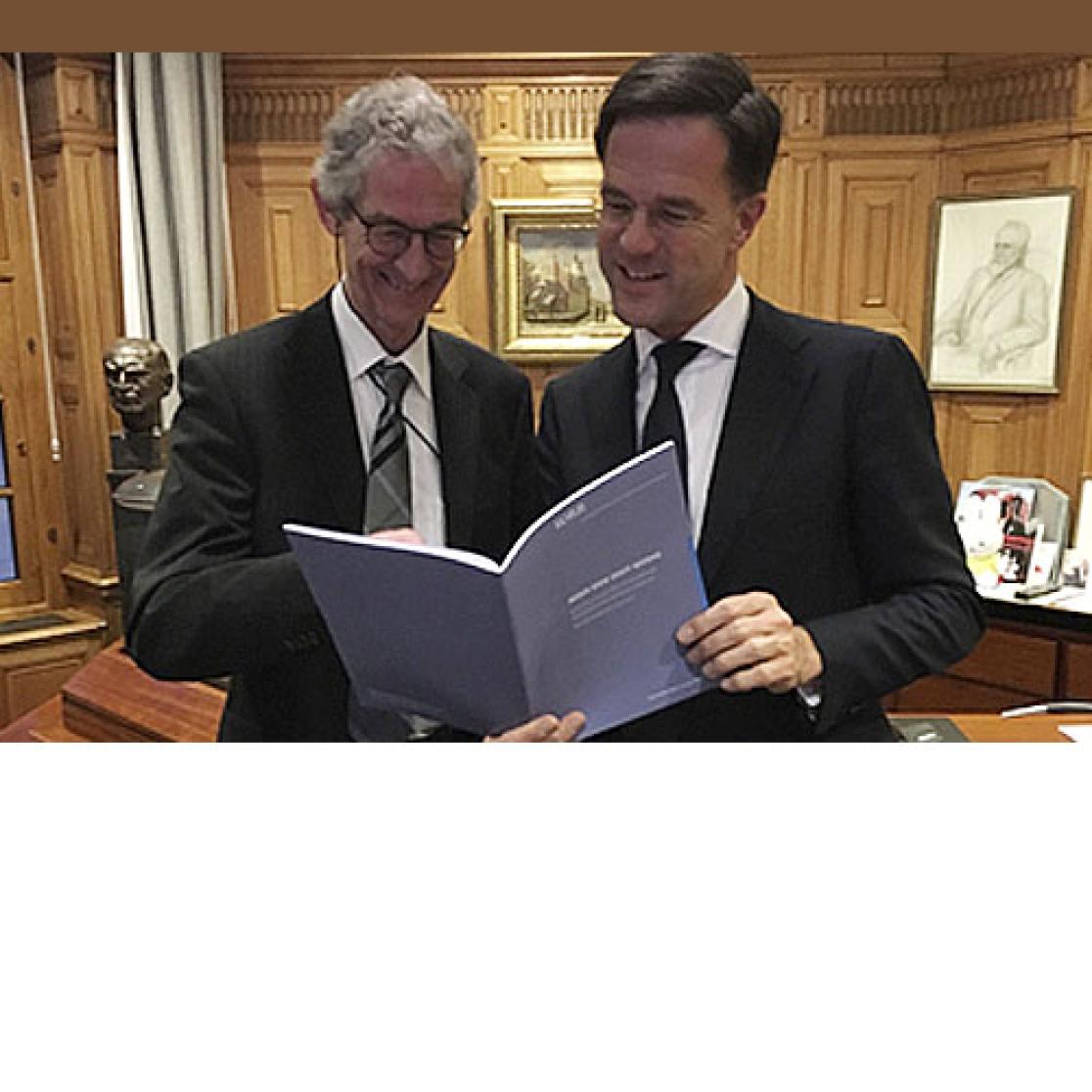 Wiebe Bijker presents WRR report to PM Mark Rutte