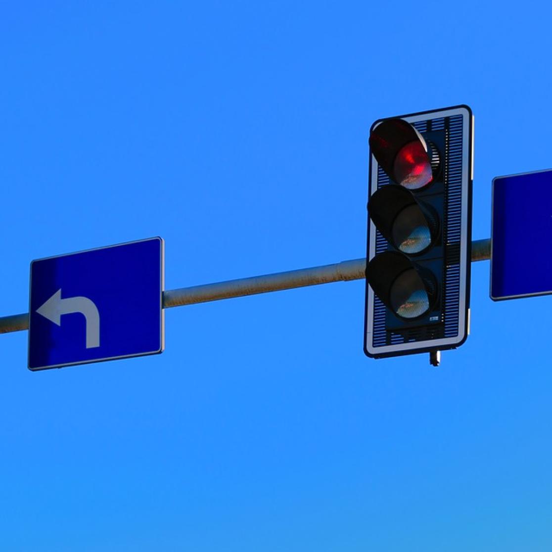 way-red-light-highway-high-beam-traffic-control