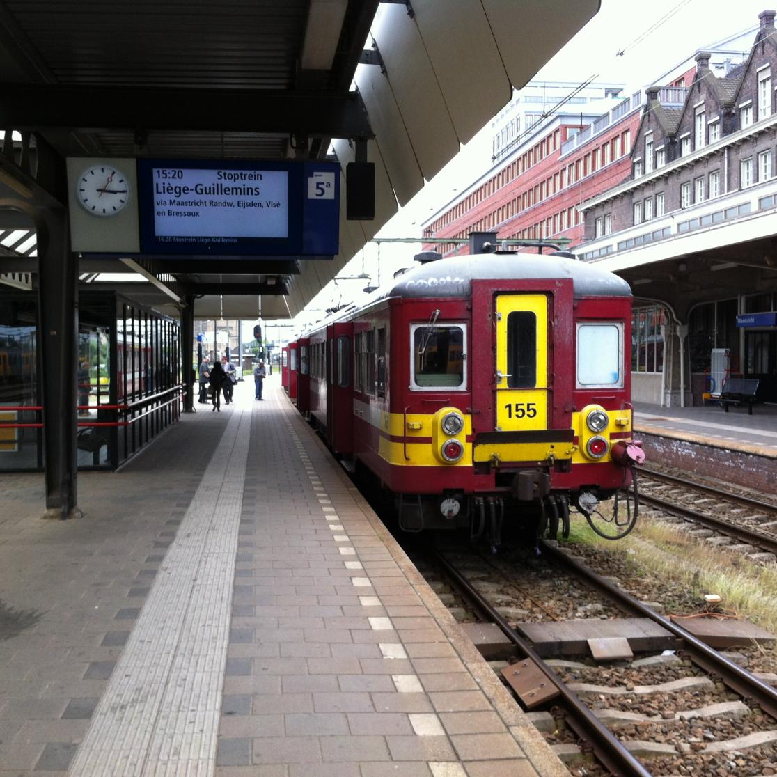 Wikimedia © Benjah - Klassiek Motorstel van de NMBS op het station van Maastricht