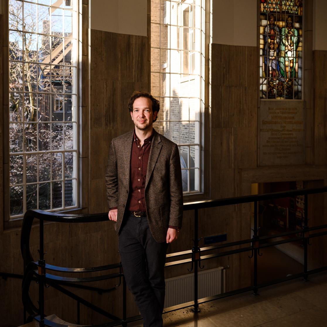 Robin Hoffman voor de Statenzaal
