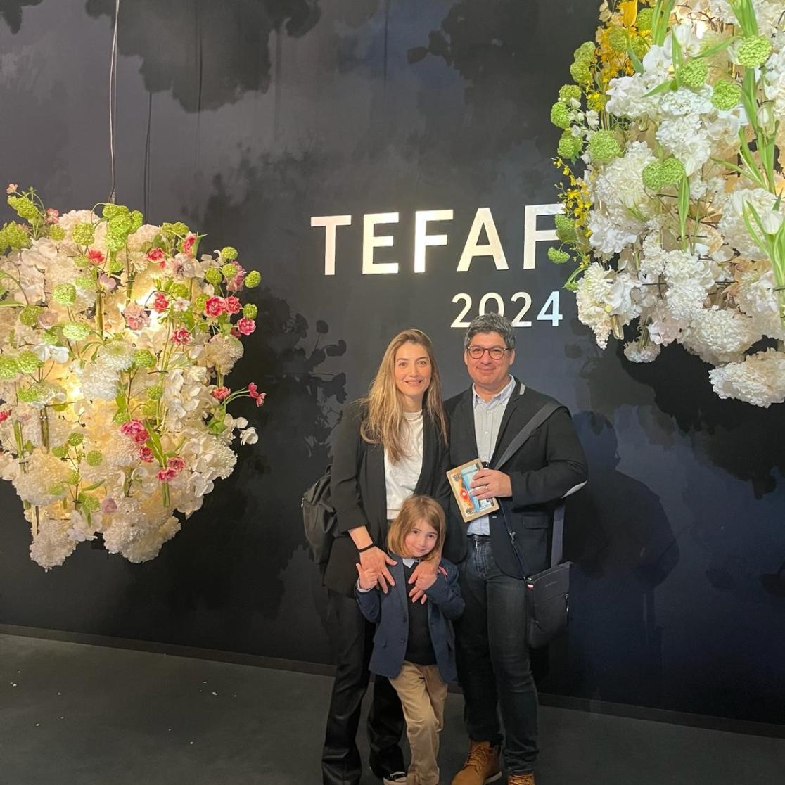 Özge Gökdemir and Devrim Dumludağ with their son at TEFAF