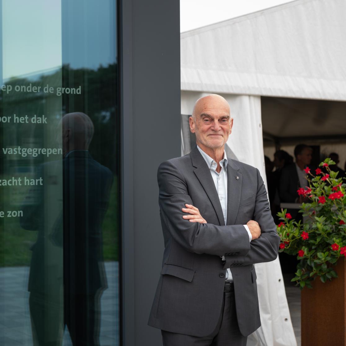 Nick Bos voor de Nick Bos Greenhouse