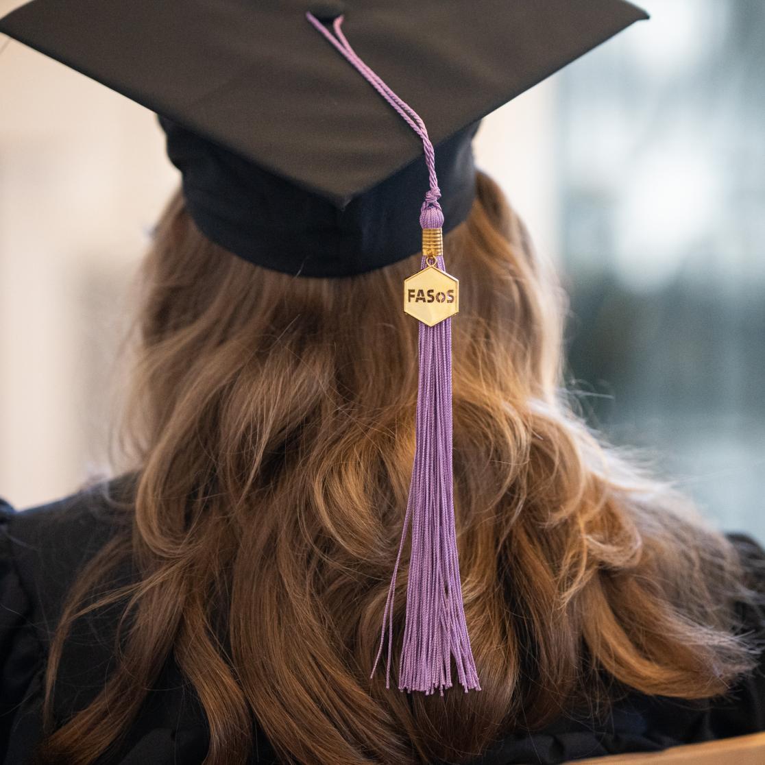 Student who graduates at the Faculty of Arts and Social Sciences at Maastricht University