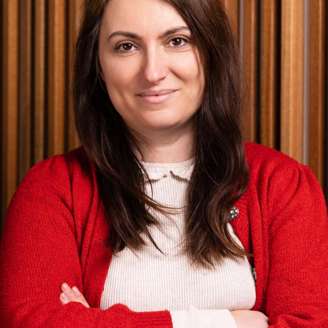 Dr. Visara Urovi