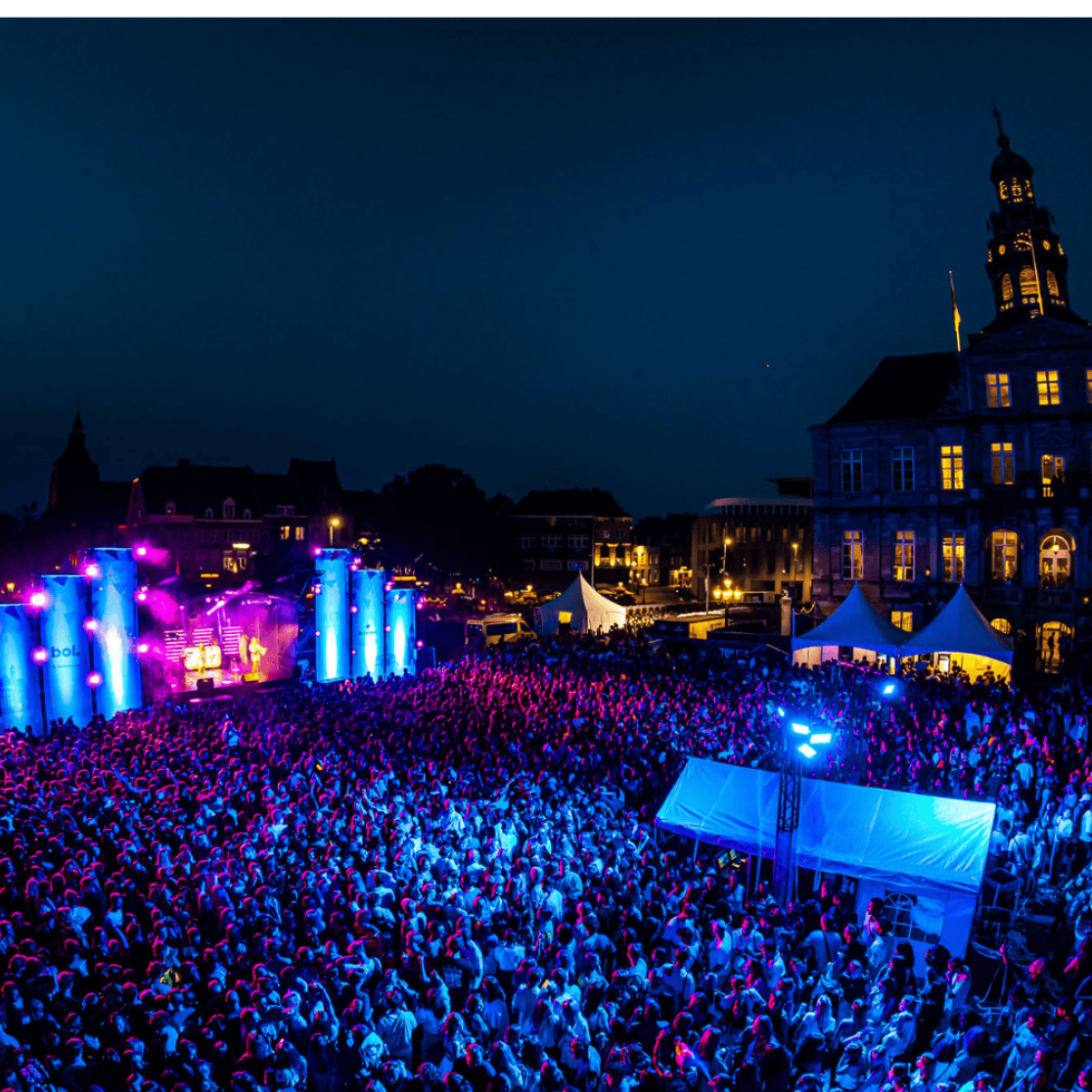Party at Market square during INKOM