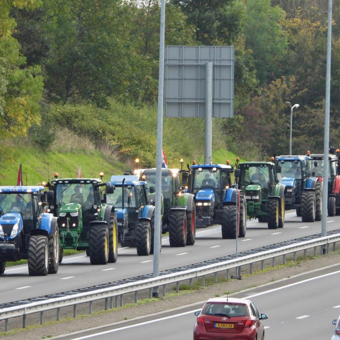 Tractoren tijdens boerenprotest