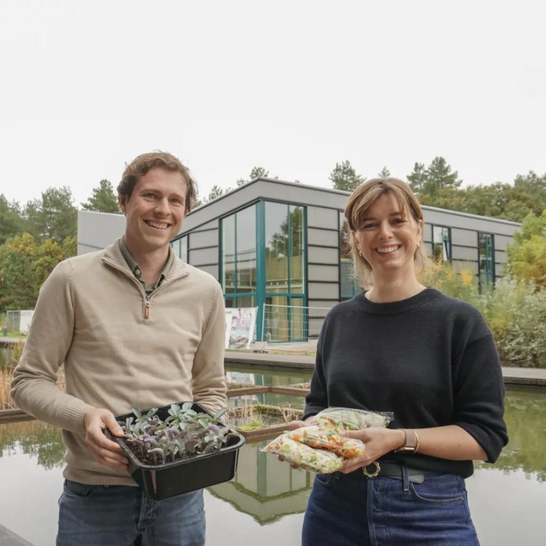  Niels Peeters & Loes Janssen