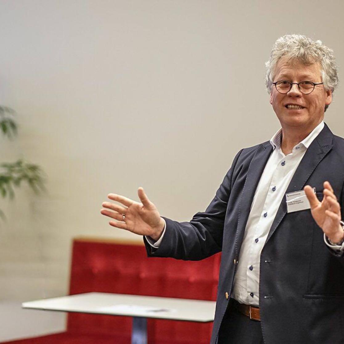 Frank Thuijsman smiling while talking