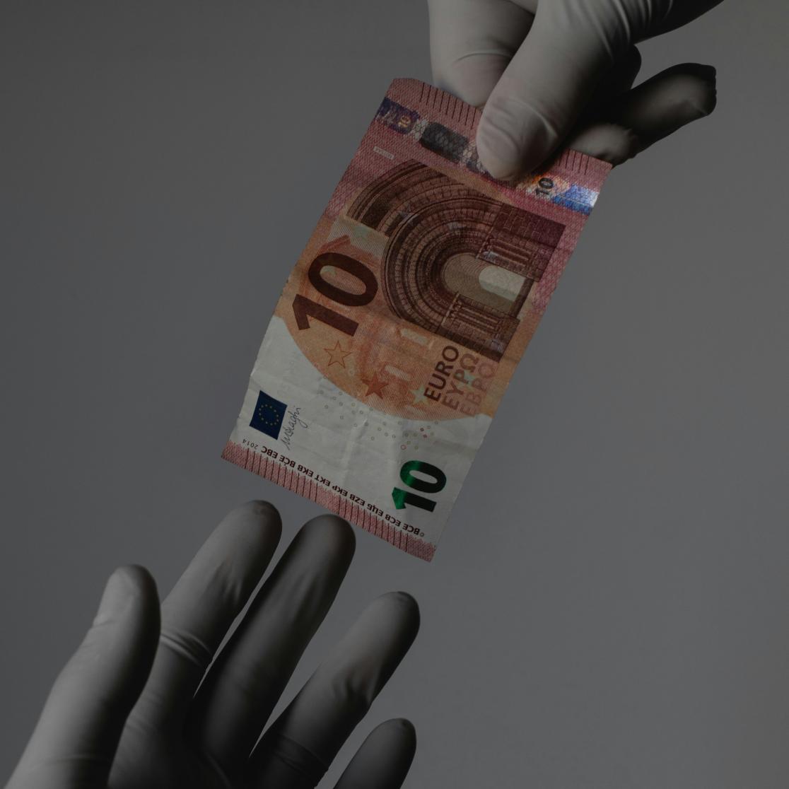 Illegal money exchange