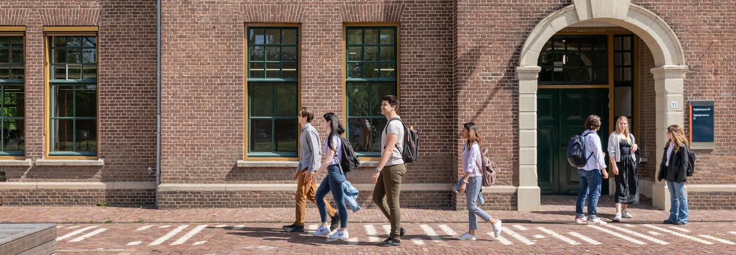 Students Master School of Business and Economics