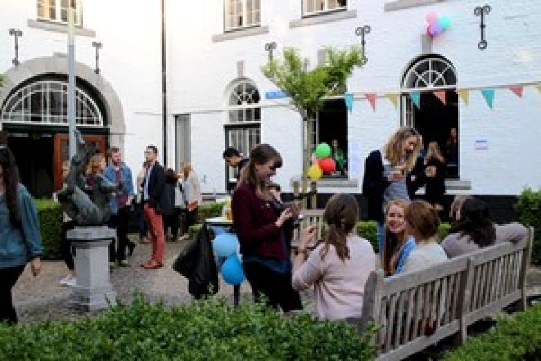Universalis' Summer Party