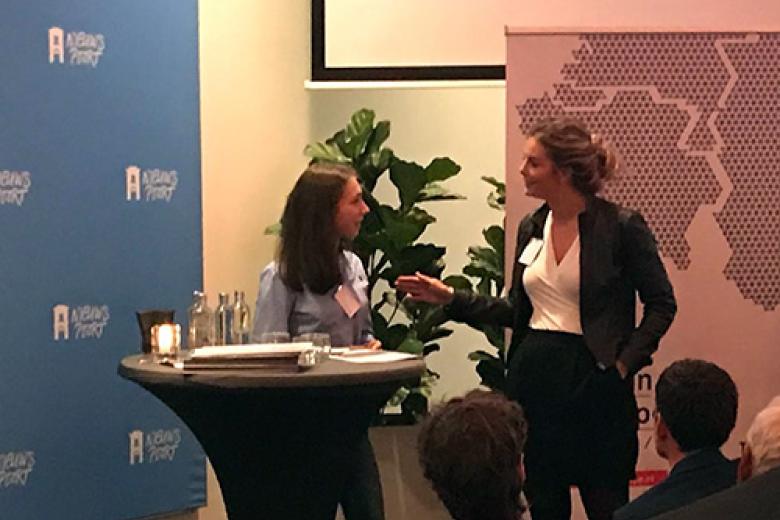 Lizzy Rieth interviewed at Nieuwspoort