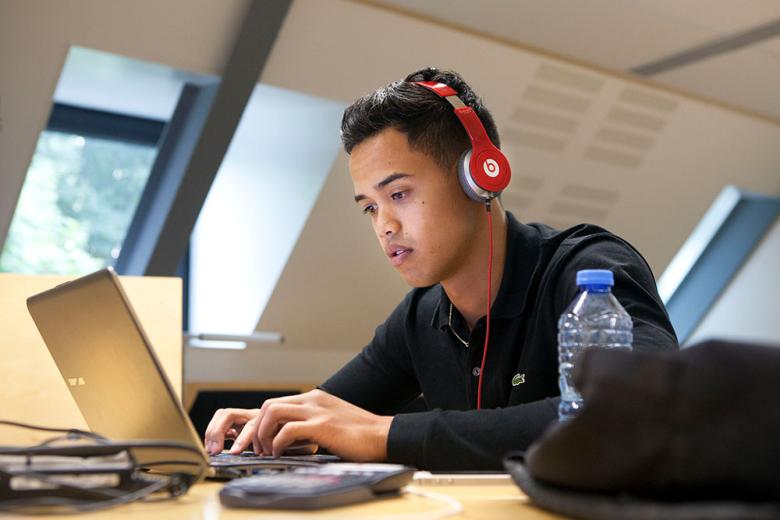Student with laptop