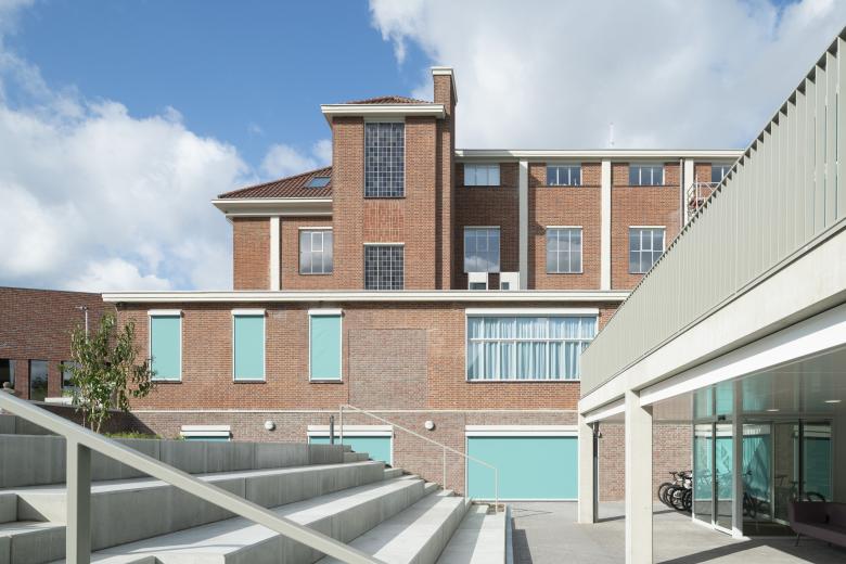 BA - University College Venlo - Contact