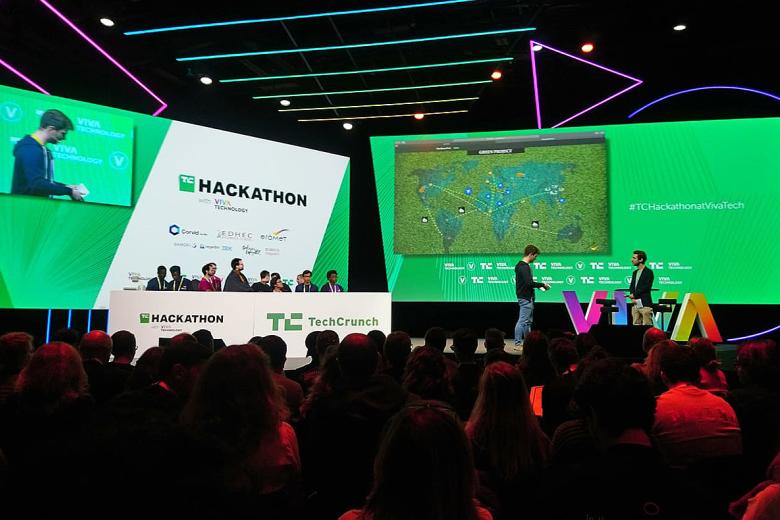 FSE students win the VivaTechnology Hackathon