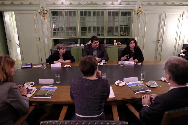 Item Ploumen