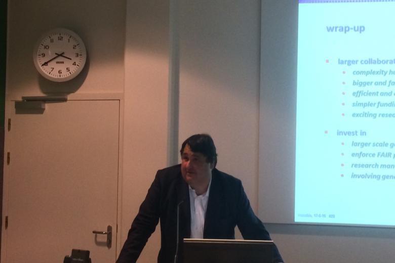 MaCSBio - Science Day - Martin Paul