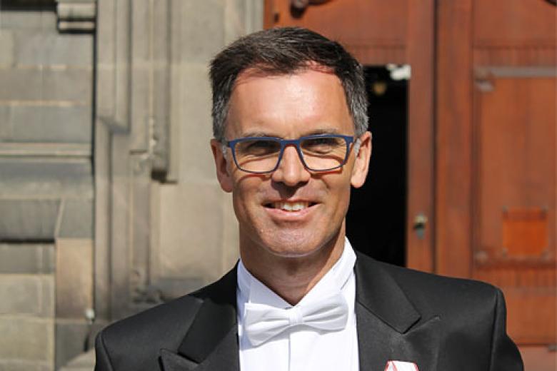 Peter Mollgaard knighted
