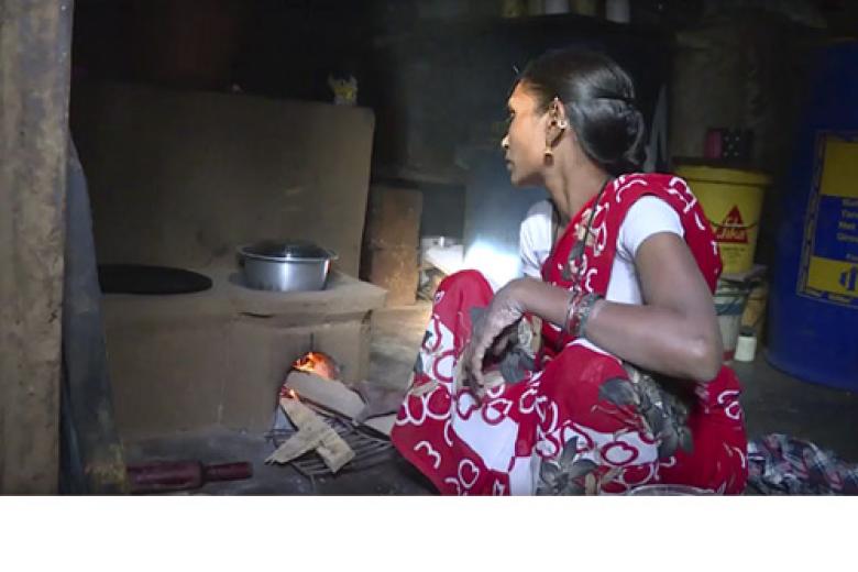 Prof. Onno van Schayck's smoke reducing cooking stove for India