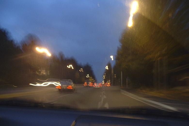 Blurred vision through car window