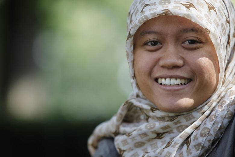 Nia Hidayat