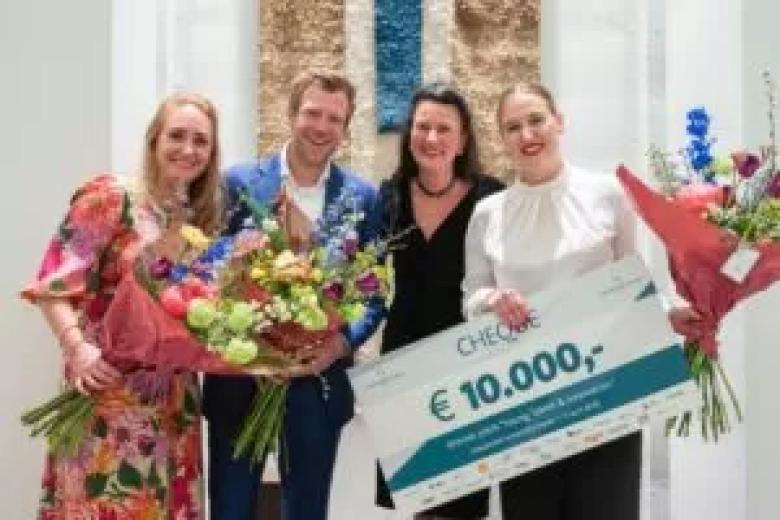 Laura Kollau wins prize