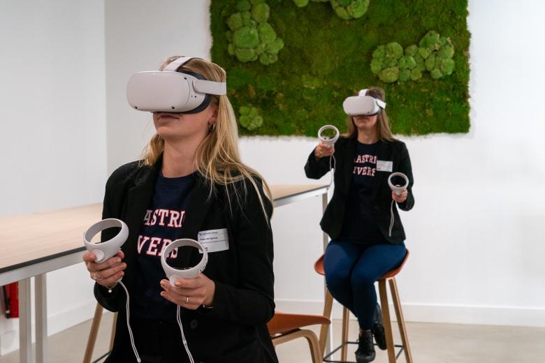 VR glasses.jpg