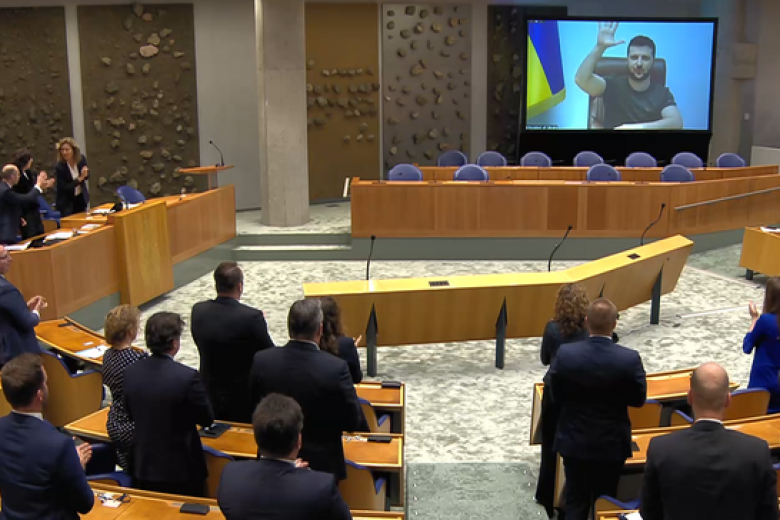 Zelensky spreekt de Tweede Kamer toe